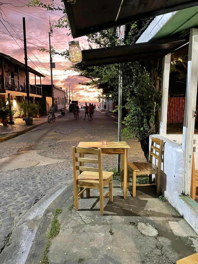 Mango Cafe And Hostel San Juan del Sur Exterior photo